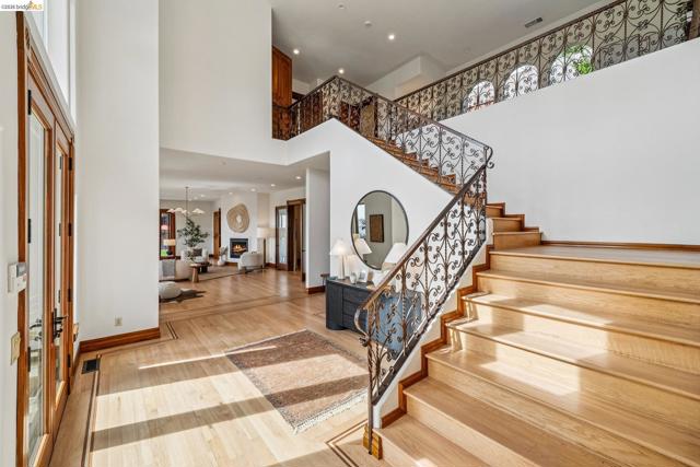 Image 1 of 60 For 33 Somerset Rd