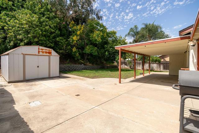 1337 Calle Colnett, San Marcos CA: https://media.crmls.org/mediaz/c263fb8e-f4cf-4157-918d-bdb1ef092ffb.jpg
