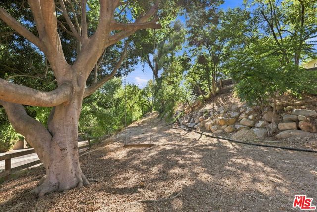 107 Alto Drive photo 38