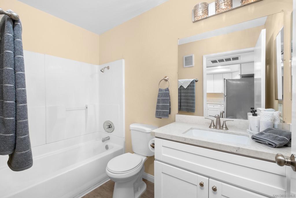475 Midway - photo 4