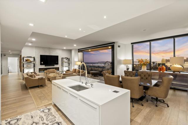 2604 5th Ave, Mission Hills (San Diego) CA: https://media.crmls.org/mediaz/c264b5f7-b8a3-4fa4-b281-7201f17b5d5e.jpg