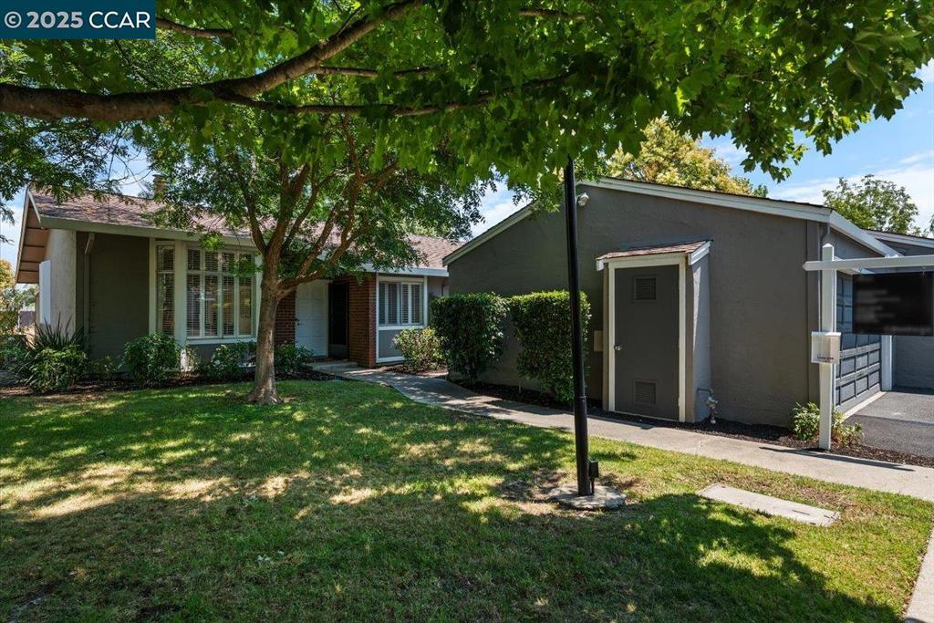 846 Royal Ann Lane