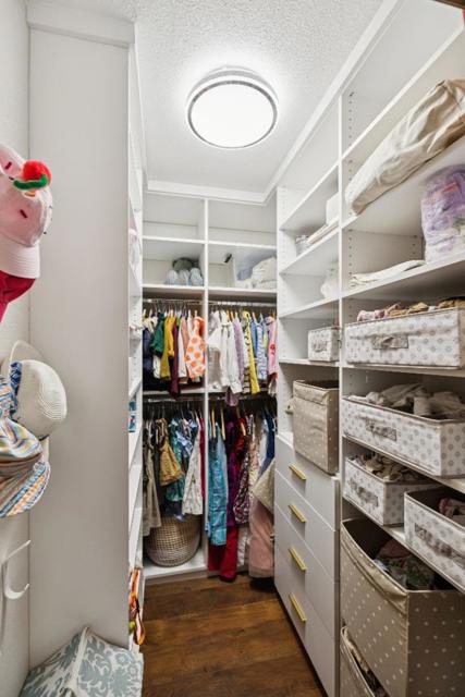 23110 Old Santa Cruz Highway, Los Gatos CA: https://media.crmls.org/mediaz/c265a7ed-b303-4008-b365-e1ccb16a39f8.jpg