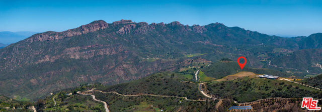 9522 Cotharin Road, Malibu CA: https://media.crmls.org/mediaz/c266845a-6f9b-4d33-a502-1ee556db32f6.jpg