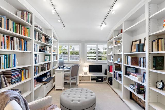 401 Hillsborough Boulevard, Hillsborough CA: https://media.crmls.org/mediaz/c266a656-3f30-431e-906a-ff77c8643f41.jpg