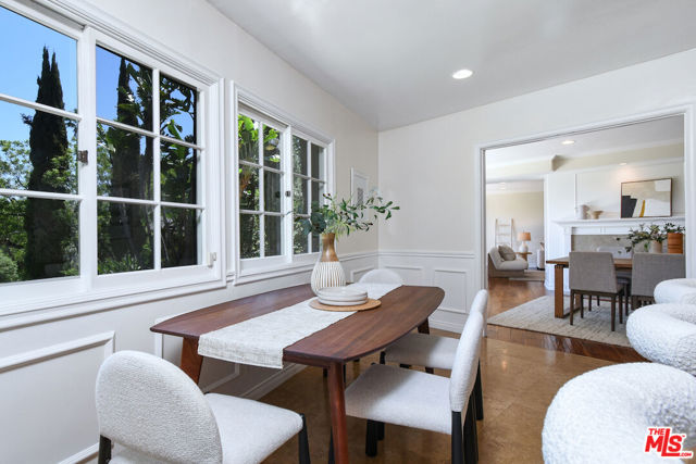 15474 Loom Place, Sherman Oaks CA: https://media.crmls.org/mediaz/c26782ce-4f35-4b39-b0db-c730bd73391a.jpg