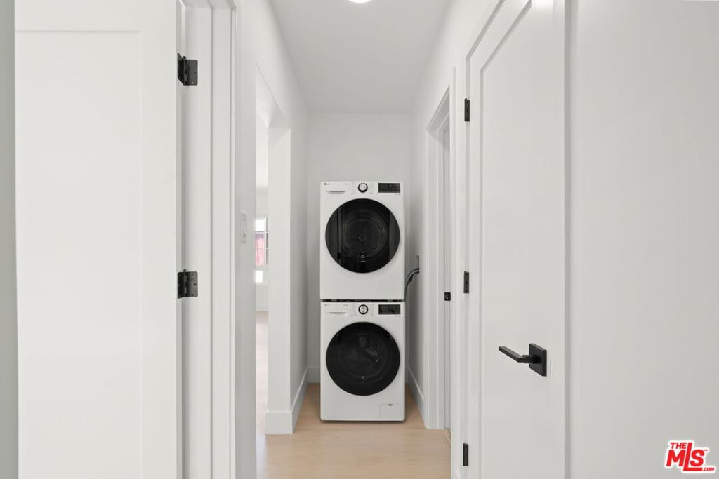 https://media.crmls.org/mediaz/c267ec71-f8c5-4a72-b30f-44ebb72e7de2.jpg?preset=X-Large