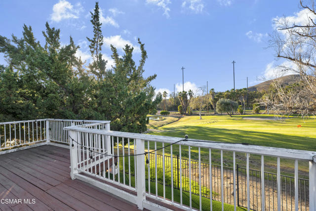 5757 Lake Lindero Drive, Agoura Hills CA: https://media.crmls.org/mediaz/c2682a26-60bd-4041-ab97-b98f4235e59d.jpg