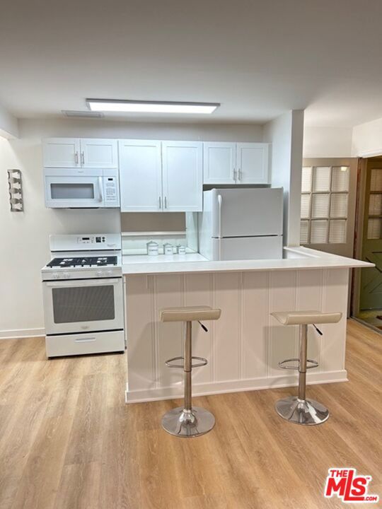 1453 S Westgate Avenue, Los Angeles CA: https://media.crmls.org/mediaz/c268dee5-a829-4357-a0e5-6377dc8fddc0.jpg