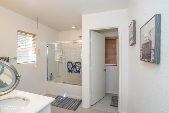Detail Gallery Image 19 of 26 For 1458 Claude Lane #2,  Chula Vista,  CA 91913 - 3 Beds | 2/1 Baths