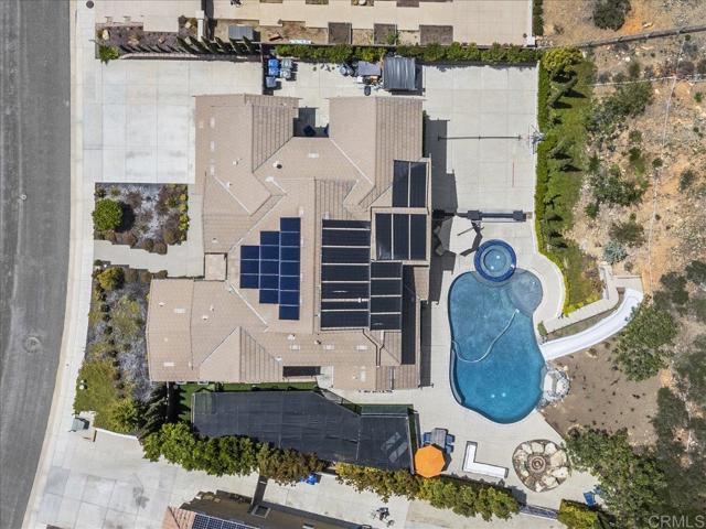 543 Ledge Street, San Marcos CA: https://media.crmls.org/mediaz/c2695535-3ea1-4759-b60b-d1cdc7785f5d.jpg