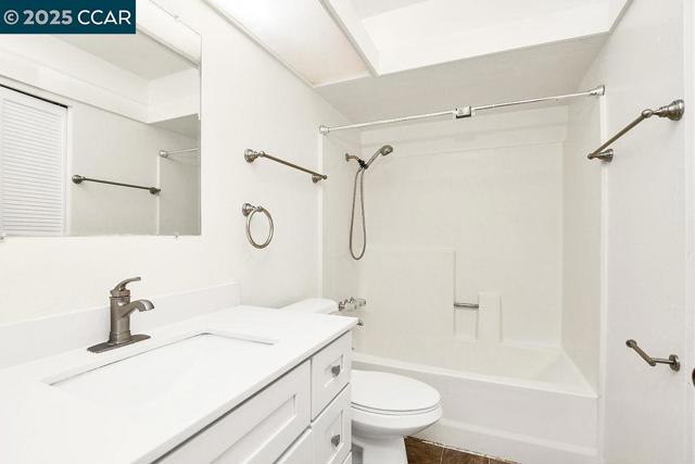 1701 Mahogany Way, Antioch CA: https://media.crmls.org/mediaz/c269bc19-6ee0-4c63-a37a-851336022cc3.jpg