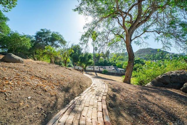 Detail Gallery Image 44 of 67 For 1015 Vereda Callada, Escondido,  CA 92029 - 4 Beds | 2/1 Baths