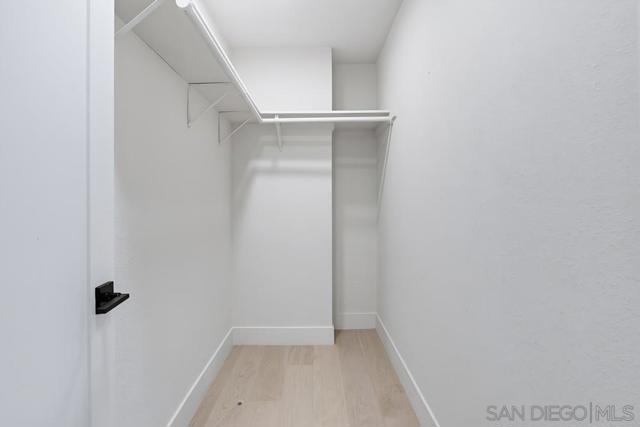 2003 Caminito Circulo Norte, La Jolla CA: https://media.crmls.org/mediaz/c26af309-3124-4cce-a137-34ee8a6070a4.jpg