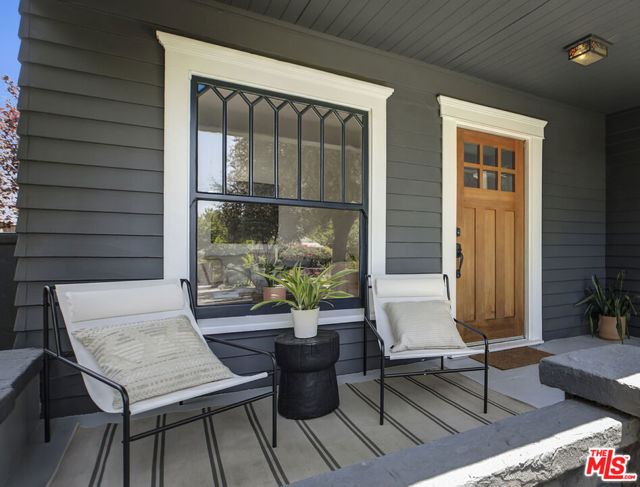 1022 N Marengo Avenue, Pasadena CA: https://media.crmls.org/mediaz/c26b2800-d594-4922-9595-a33803a31dfe.jpg
