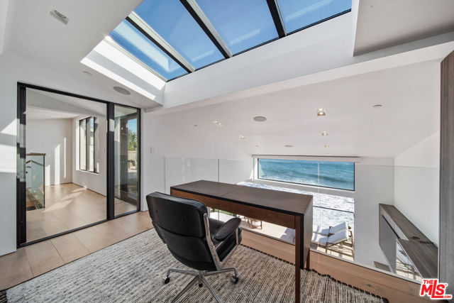 18954 Pacific Coast Highway, Malibu CA: https://media.crmls.org/mediaz/c26b341b-2eb5-4d22-878d-3a4600d5d687.jpg