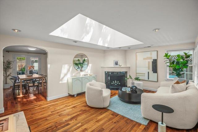 637 Channing Avenue, Palo Alto CA: https://media.crmls.org/mediaz/c26c273a-e3e9-4fa3-9a98-a1cbb40acee3.jpg