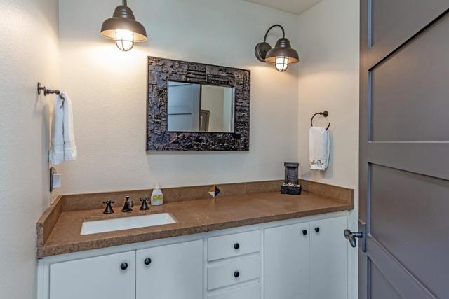 5 Sandstone Street, Portola Valley CA: https://media.crmls.org/mediaz/c26c4e68-9f24-4433-89b3-4d95ca10ce78.jpg