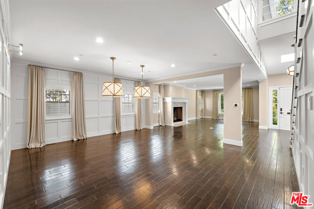 1147 Centinela Avenue, Santa Monica CA: https://media.crmls.org/mediaz/c26c730e-54c6-4fa4-b26e-1843cd9444b9.jpg