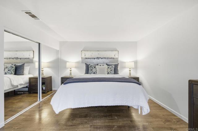 3902 Vista Campana N, Oceanside CA: https://media.crmls.org/mediaz/c26d2cb4-7465-46a1-b00b-20524f8807d2.jpg