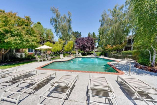 99 E Middlefield Road, Mountain View CA: https://media.crmls.org/mediaz/c26d7a61-4155-4881-9b88-29ec1cf08d16.jpg