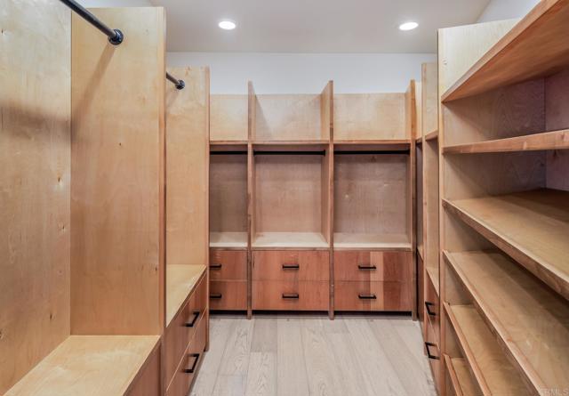 Image 26 of 41 For 1890 Basswood Avenue