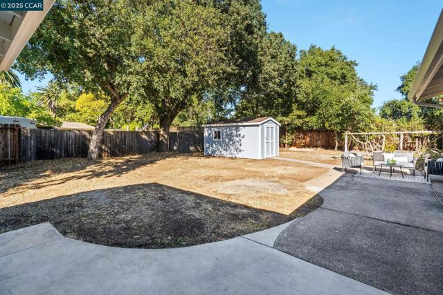 3225 Cowell Rd, Concord CA: https://media.crmls.org/mediaz/c26e00e7-6884-4b3f-ad46-fda9e4c09619.jpg