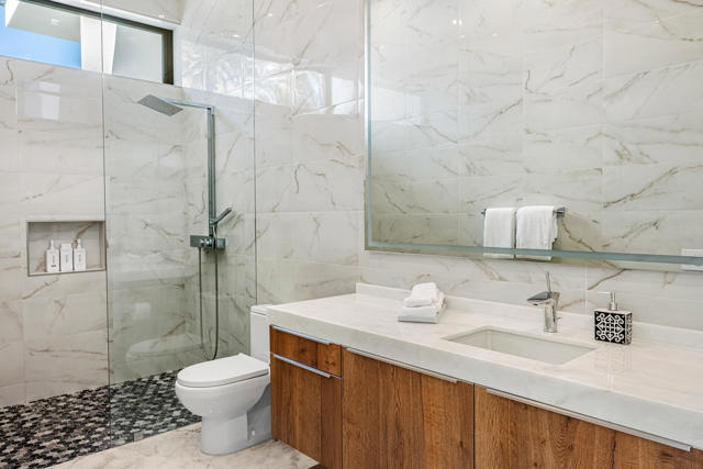 1 Bravo Court, Rancho Mirage CA: https://media.crmls.org/mediaz/c26f3034-88c0-4db2-bd8b-451c18119869.jpg