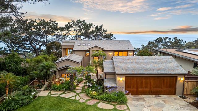 354 Ocean View Ave, Del Mar CA: https://media.crmls.org/mediaz/c26fe37d-e4d4-4617-900b-0b826bf1474b.jpg