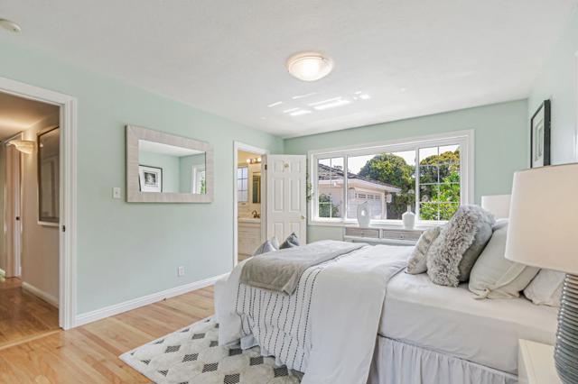 1402 Bedford Avenue, Sunnyvale CA: https://media.crmls.org/mediaz/c270051c-b47a-446a-8d71-dff2b5e7f25a.jpg