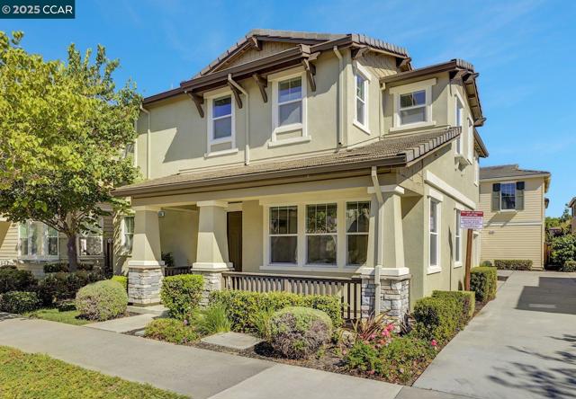 330 Pacifica Dr, Brentwood CA: https://media.crmls.org/mediaz/c2706412-1cc0-4223-90e4-f7953cdd78e7.jpg