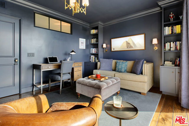 100 S Doheny Drive, Los Angeles CA: https://media.crmls.org/mediaz/c272b668-53d4-4bc9-9b76-e0504cfbbcaf.jpg