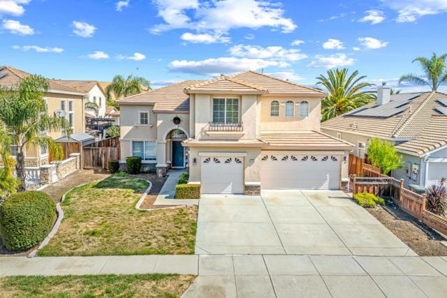 1515 Dovetail Way, Gilroy CA: https://media.crmls.org/mediaz/c273100a-396d-49ec-8d09-d4d45c5212a6.jpg