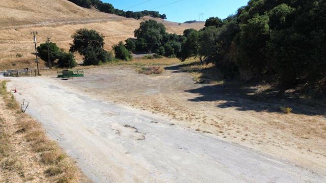 0 San Juan Canyon Road, San Juan Bautista CA: https://media.crmls.org/mediaz/c2749af4-a865-4959-a47c-f6efd19a0884.jpg