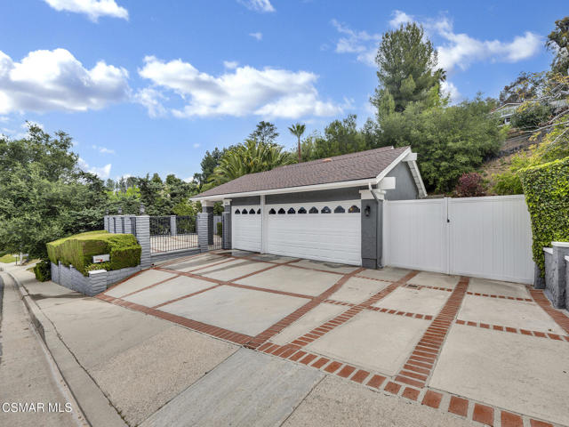 3950 United Road, Agoura Hills CA: https://media.crmls.org/mediaz/c27524d1-b8a4-465b-b121-bc7d9baad5ef.jpg
