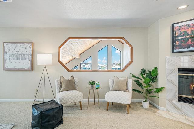 4325 Monterey ct, Discovery Bay CA: https://media.crmls.org/mediaz/c27540f7-e1ef-47a0-a9b7-9c23a9d3038b.jpg