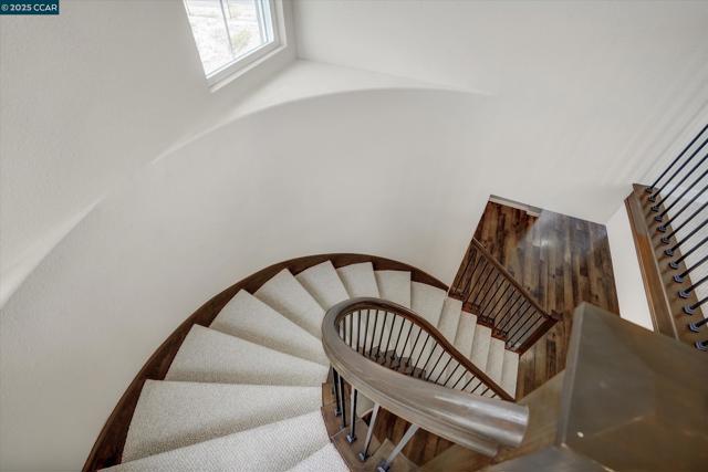 1808 Palacio Dr, Pittsburg CA: https://media.crmls.org/mediaz/c2763c64-abbb-40d5-a65f-24a4270ec3de.jpg