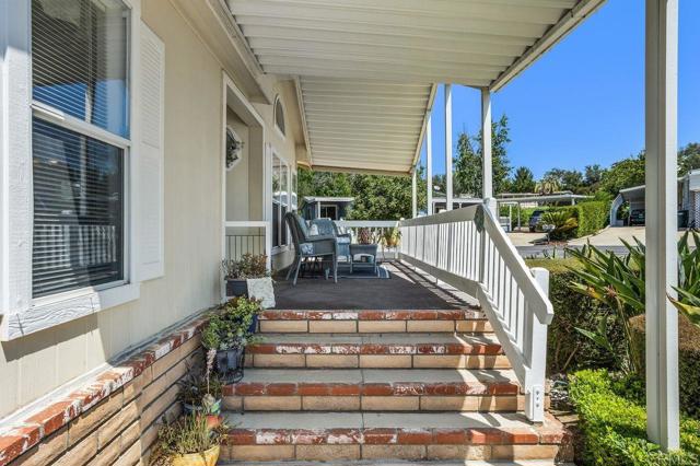 18218 Paradise Mountain Road, Valley Center CA: https://media.crmls.org/mediaz/c27754ed-feb7-464c-9e63-9bc5e0290356.jpg