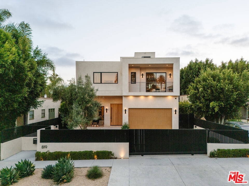 819 N Ogden Drive — Modern