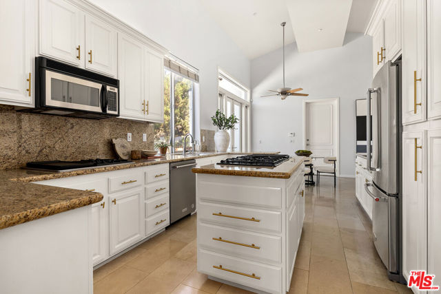 2671 Astral Drive, Los Angeles CA: https://media.crmls.org/mediaz/c27793ca-0931-47b5-b53f-62a40c1ee6ac.jpg