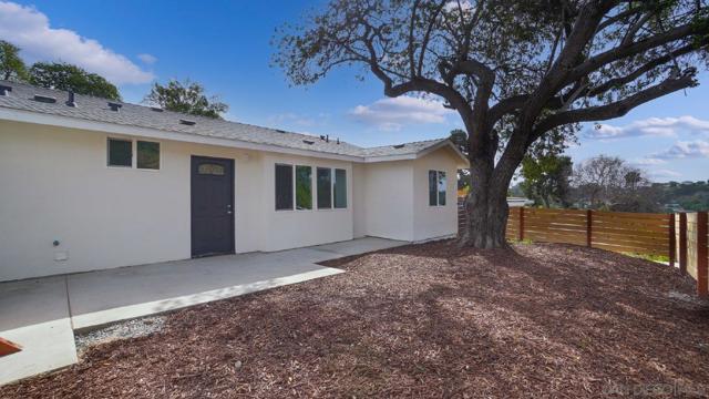 4275 77 College Ave, San Diego CA: https://media.crmls.org/mediaz/c277b2c3-1016-4dd8-a955-498a97e89306.jpg