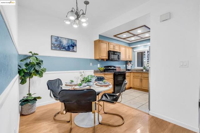 2912 Flint St, Union City CA: https://media.crmls.org/mediaz/c277e714-3f7c-482e-b6c8-f99226457c94.jpg