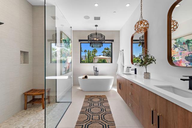 43421 Joshua Road, Rancho Mirage CA: https://media.crmls.org/mediaz/c278cdbd-6d26-4f23-a076-2409dacb8ea4.jpg