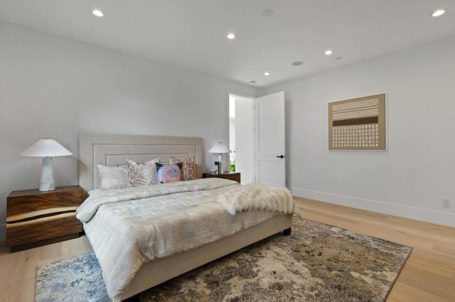 18061 Saratoga Los Gatos Road, Monte Sereno CA: https://media.crmls.org/mediaz/c278cf65-c9d7-44a7-a801-df3582485348.jpg