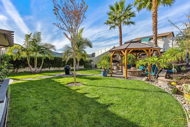 238 Ventasso Way, Fallbrook CA: https://media.crmls.org/mediaz/c278d60f-b0e7-4c12-b0b7-b7d01da1b702.jpg