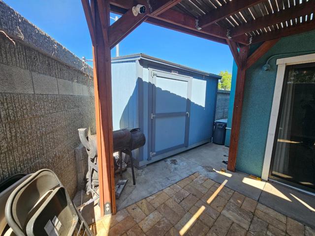 1990 Harvest Landing Court, Tracy CA: https://media.crmls.org/mediaz/c27945c6-9b34-4e7d-acbb-c89803a83941.jpg