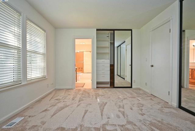 405 Thistle Cir, Martinez CA: https://media.crmls.org/mediaz/c27990de-5a13-483d-920e-14aced896121.jpg