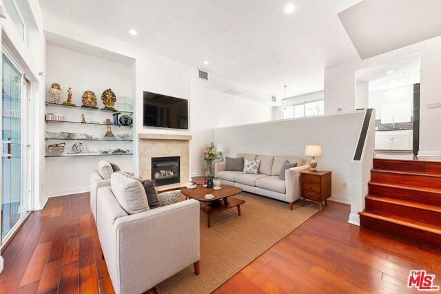 1020 Hilldale Avenue, West Hollywood CA: https://media.crmls.org/mediaz/c27a7554-ba82-4d9f-afca-6bab04785525.jpg