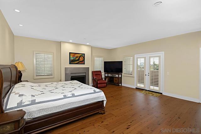 927 Tingley Lane, San Diego CA: https://media.crmls.org/mediaz/c27ac4e4-17ca-42ba-a4b3-771ded572e87.jpg