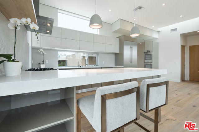 11962 GORHAM Avenue, Los Angeles CA: https://media.crmls.org/mediaz/c27bcf67-932c-4bdf-9e1e-b73215eb9d31.jpg